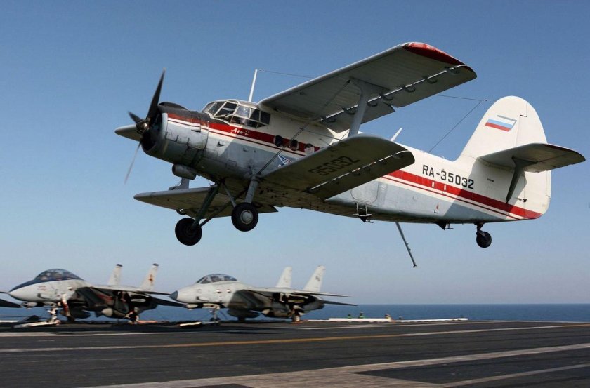 Самолёт АН-2