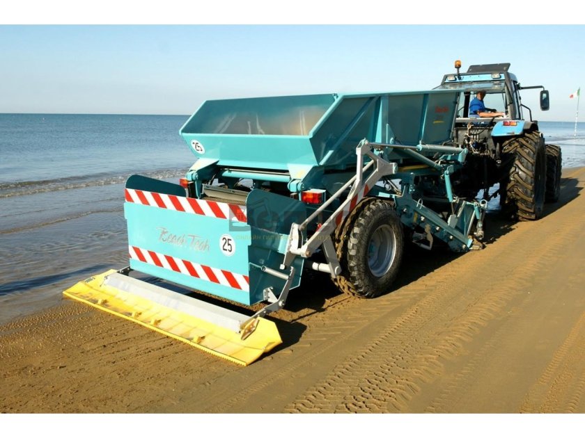 Самоходная пляжеуборочная машина