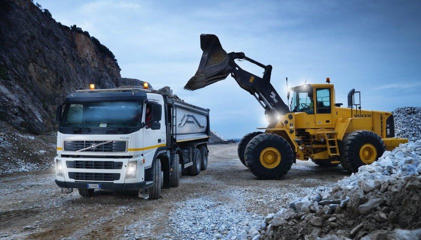 Фронтальный погрузчик volvo