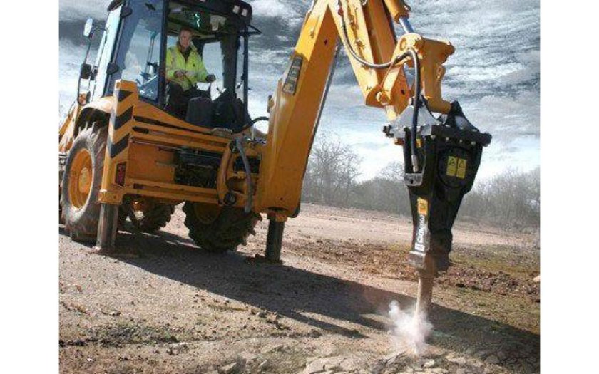 JCB 3cx с гидромолотом