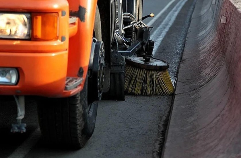 Мойка дорог спецтехникой