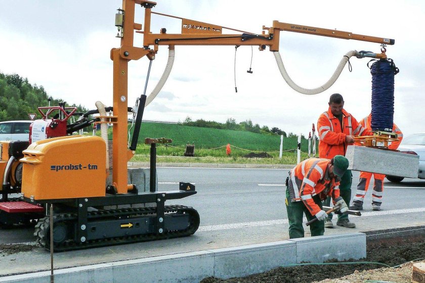 Машина для укладки бордюра
