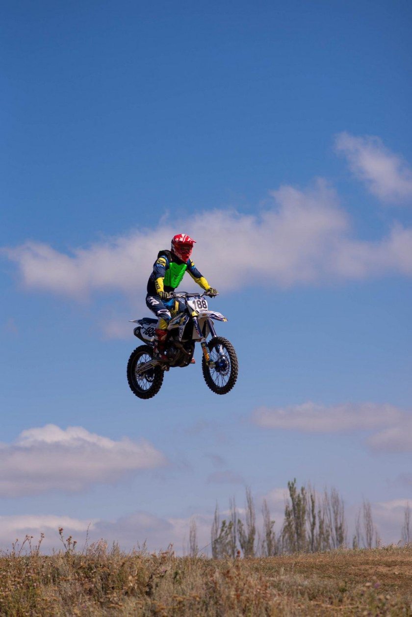 Соревнования по мотокроссу