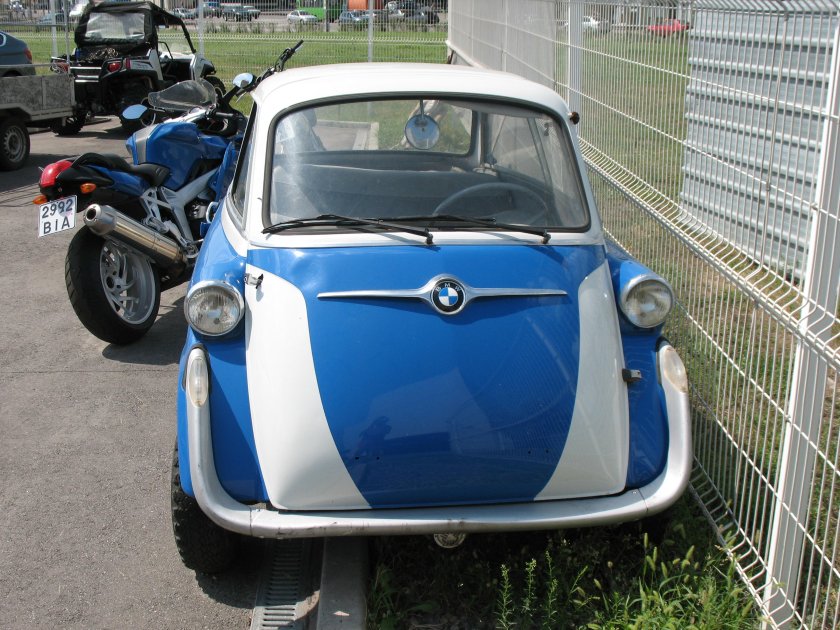 BMW 600