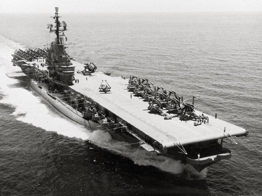 Авианосец Эссекс