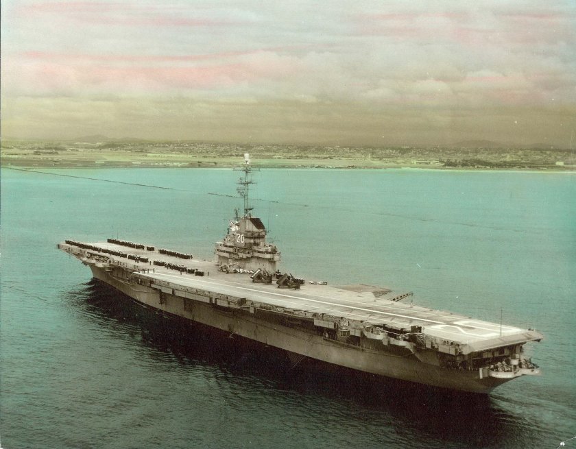 Авианосец Эссекс CV-9