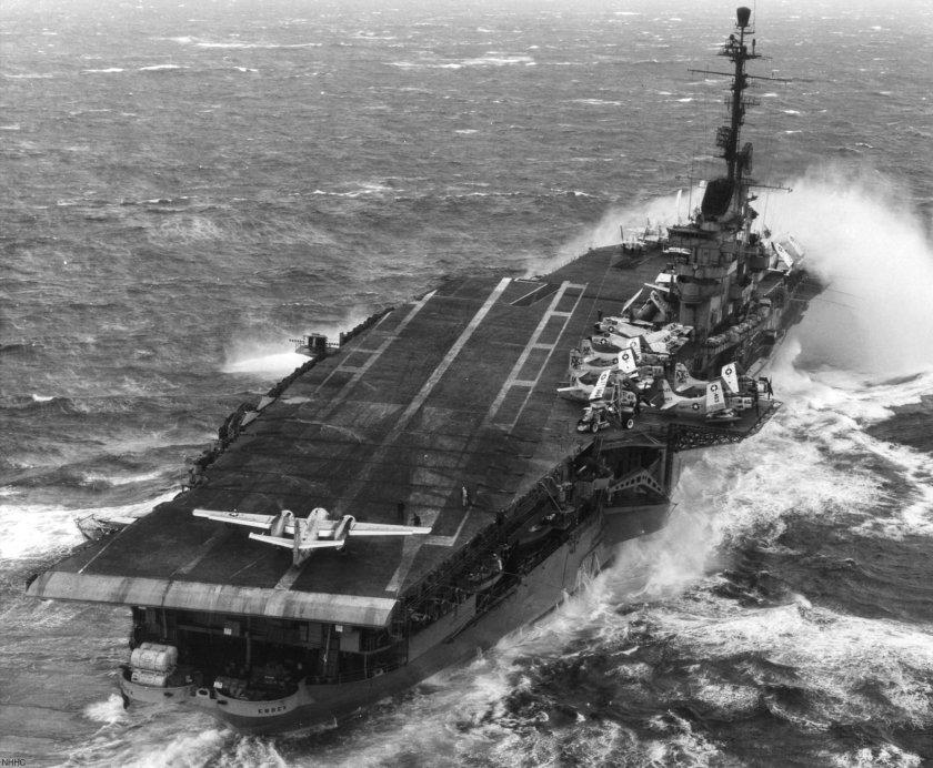 Авианосец Oriskany