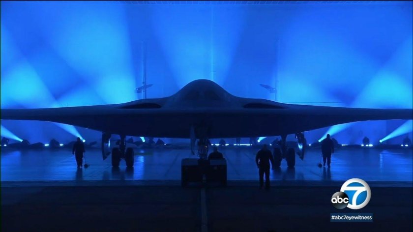 Стелс-бомбардировщик b-21 Raider