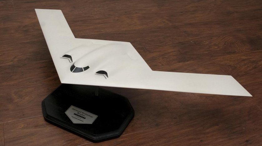 Стелс-бомбардировщик b-21 Raider