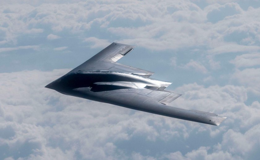 Сверхзвуковой стелс бомбардировщик