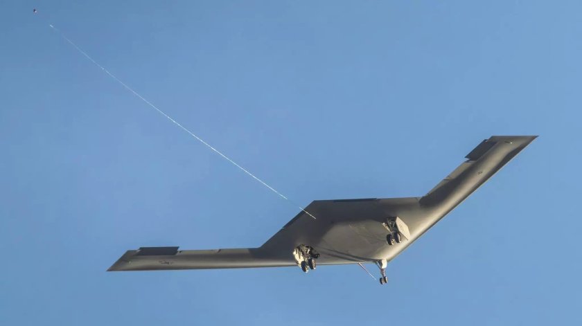 B-21 Raider фото