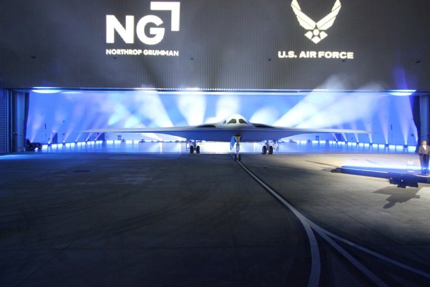 Стелс-бомбардировщик b-21 Raider