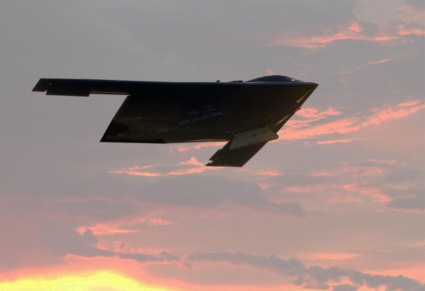 Стелс-бомбардировщик b-21 Raider