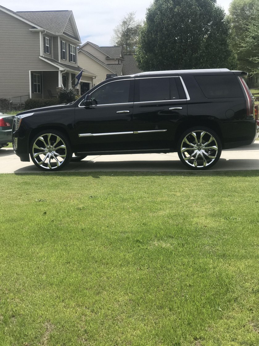 Cadillac Escalade r24
