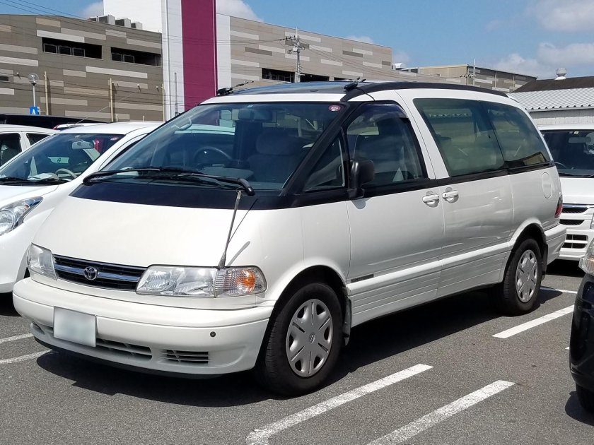 Тойота Превия 1
