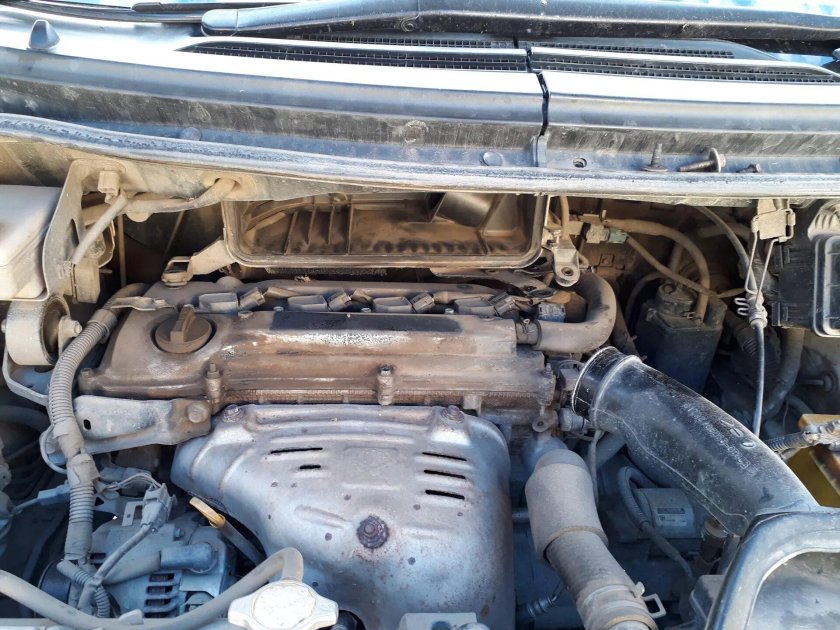 Toyota Estima 2004 2.4 воздушный фильтр