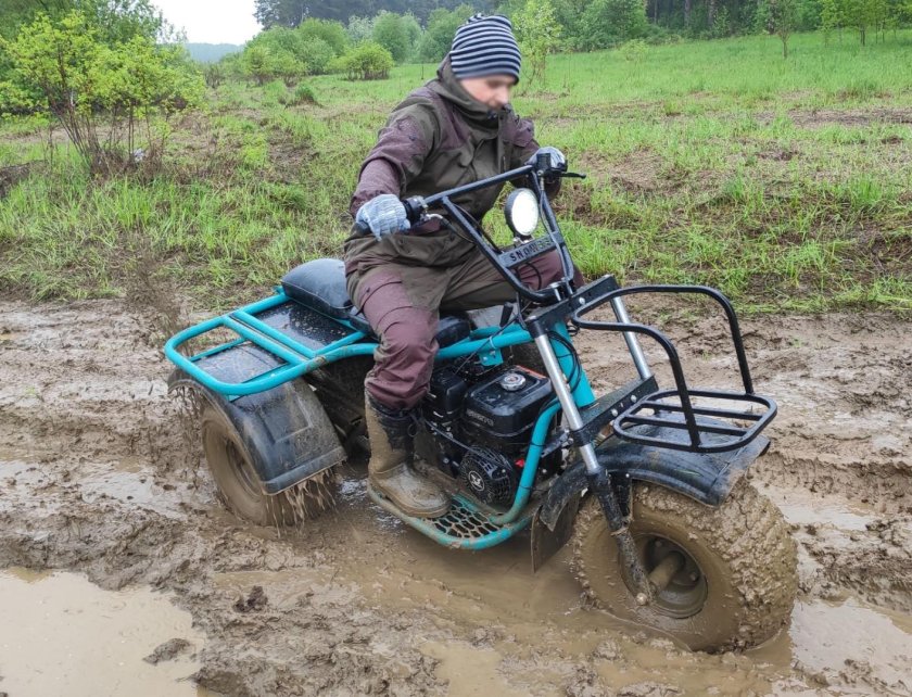 Трёхколёсный мотовездеход SR-32 Альбатрос