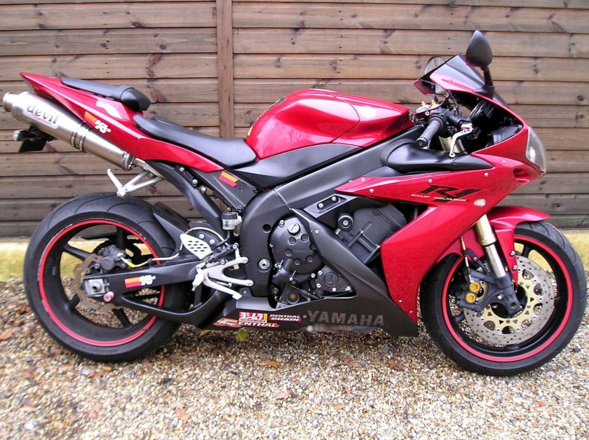 Yamaha r1 2004