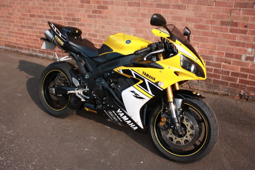 Мотоцикл ямаха р 1