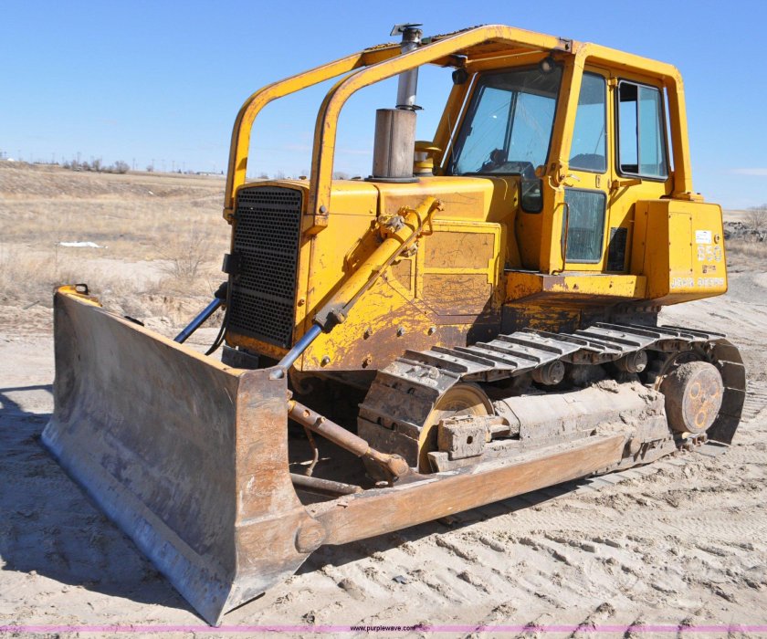 Бульдозер интернационал тд-25с