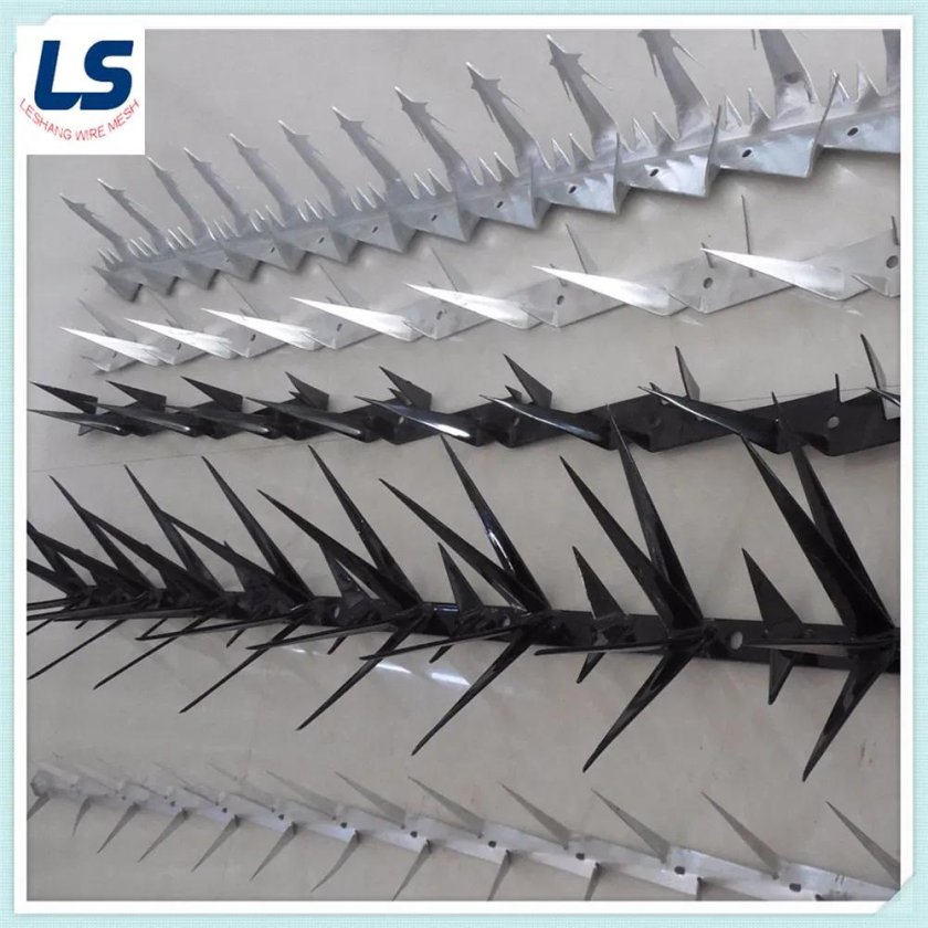 Стена с шипами