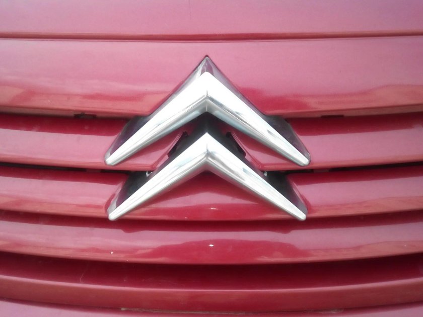 Ситроен с3 эмблема на решетку