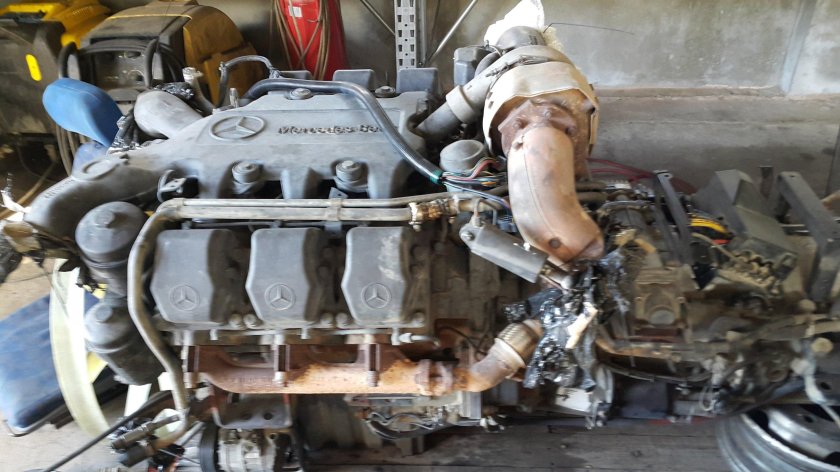 Мерседес Актрос двигатель 501
