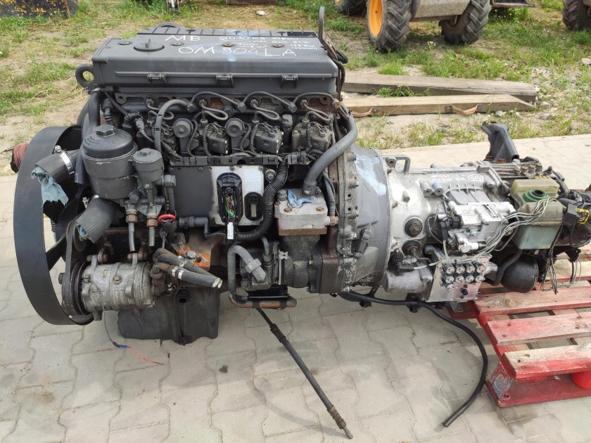 Двигатель Мерседес 904