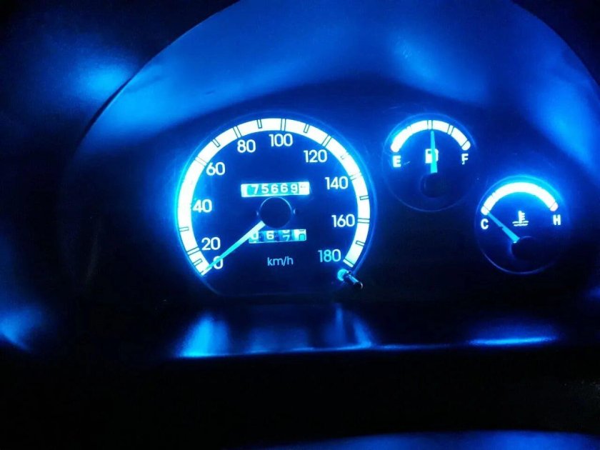 Панель приборов Матиз 0.8 лампочки