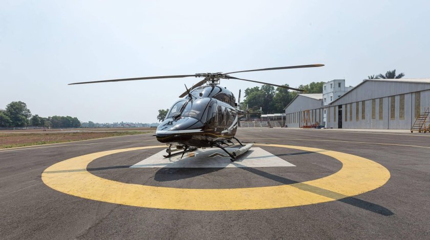 Белл 212 вертолет