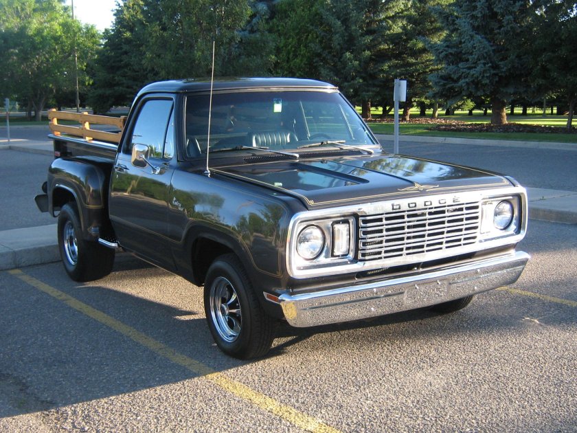 Dodge d300