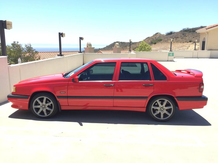 Volvo 850 Red