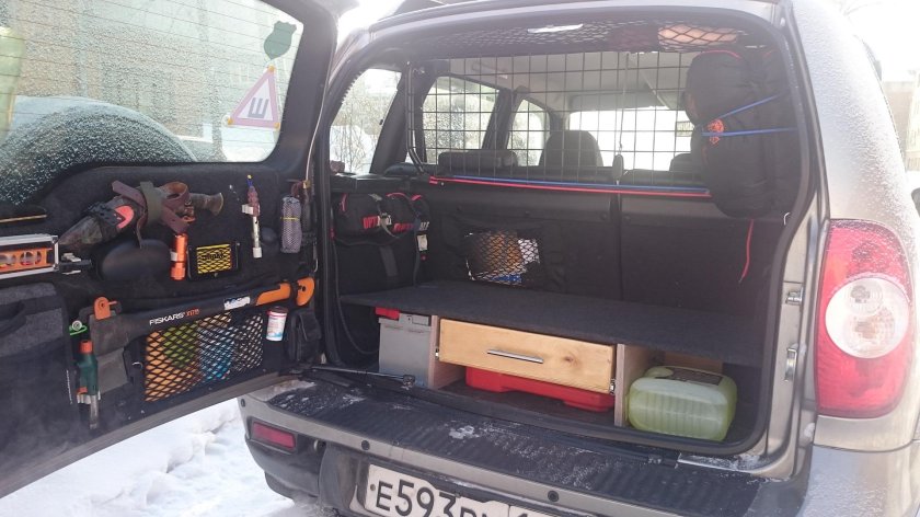 Полка в багажник Нива Шевроле