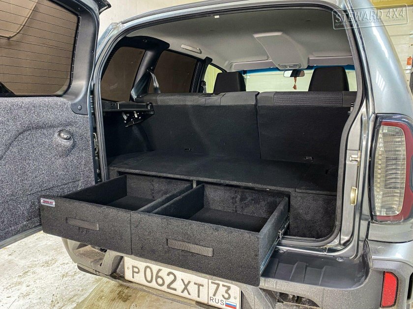 Органайзер в багажник Шевроле Нива