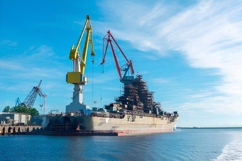 Ракетный крейсер Адмирал Нахимов