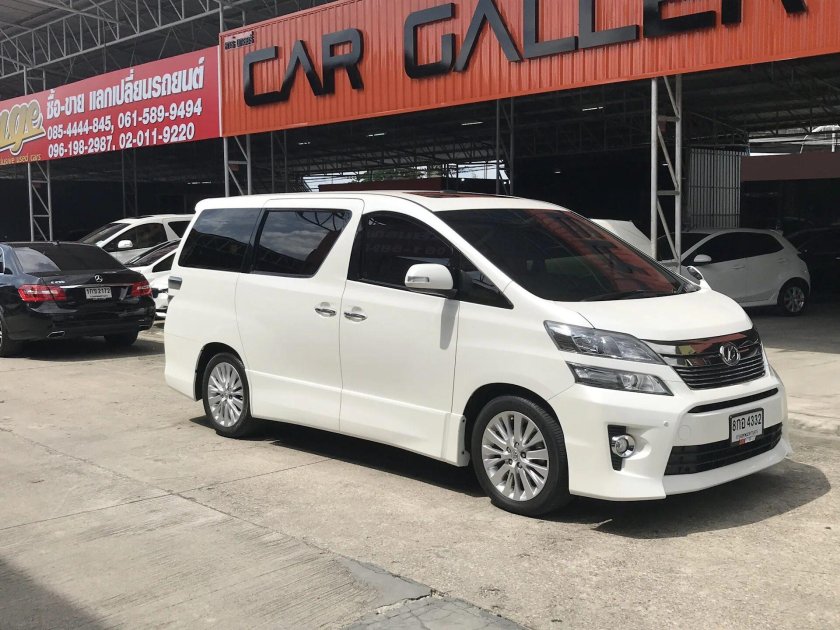 Тойота Vellfire 2008