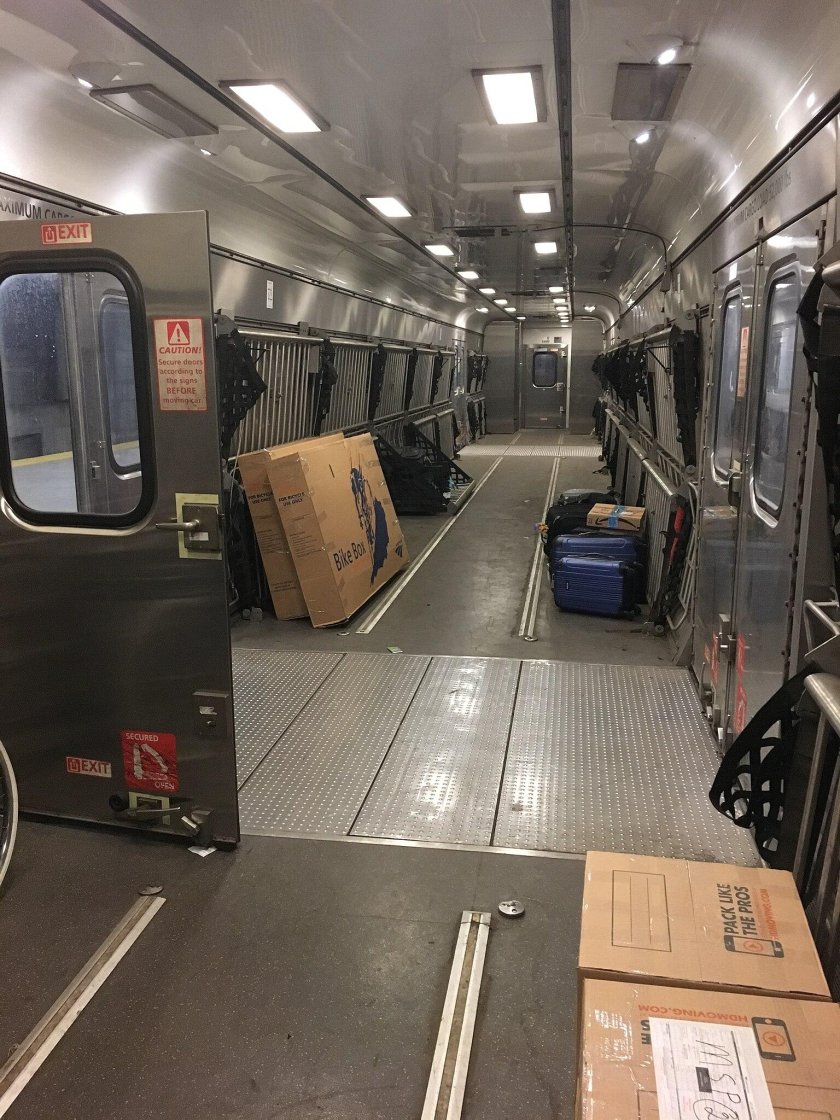 Багажный вагон РЖД внутри