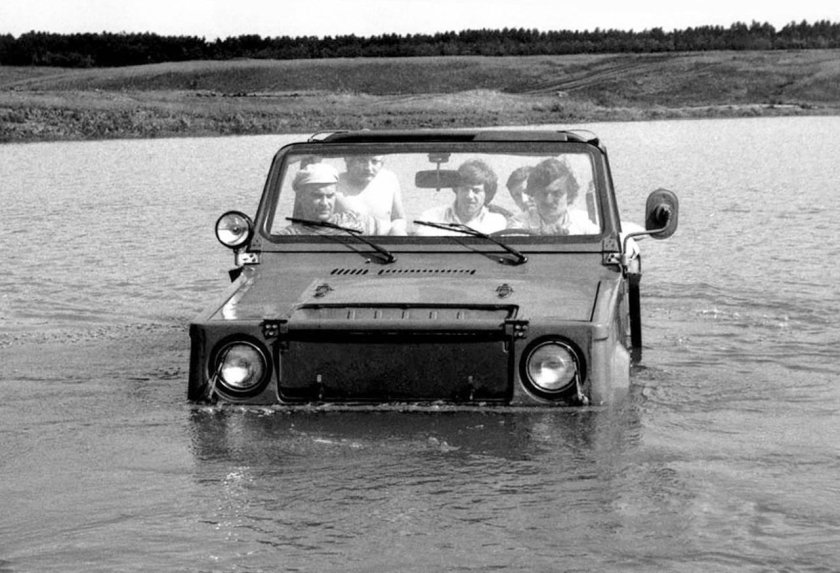 ВАЗ 2122 река