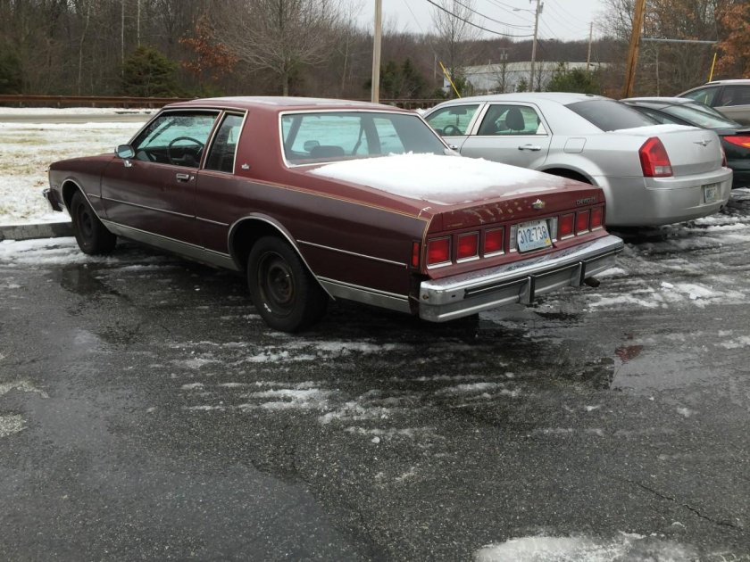 Брошенный Шевроле Каприс