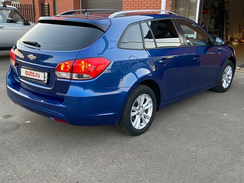 Шевроле Круз универсал синий