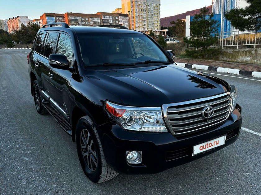 Тойота ленд крузер 200 2014