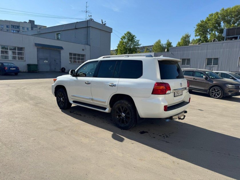 Toyota land cruiser 200 series