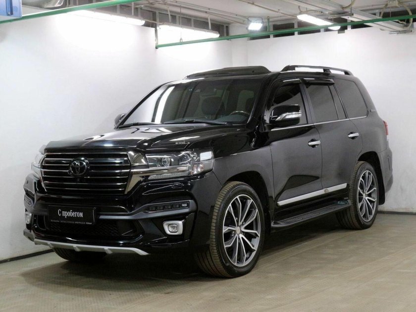 Тойота ленд Крузер 200 2017 черный