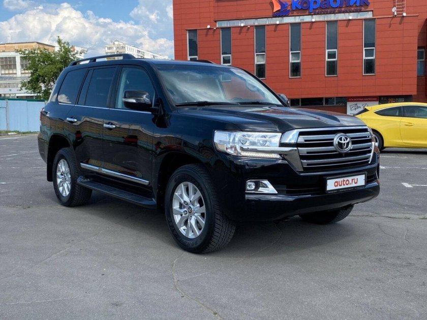 Тойота ленд Крузер 200 2015