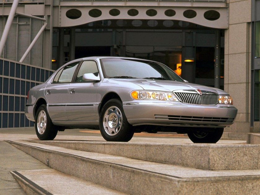 Lincoln седан 1995