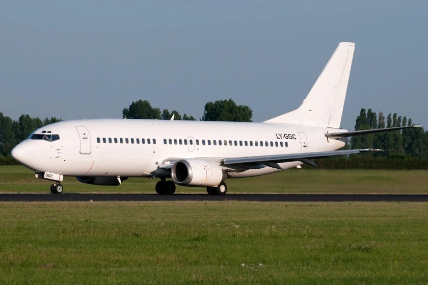 Самолёт boeing 737-300