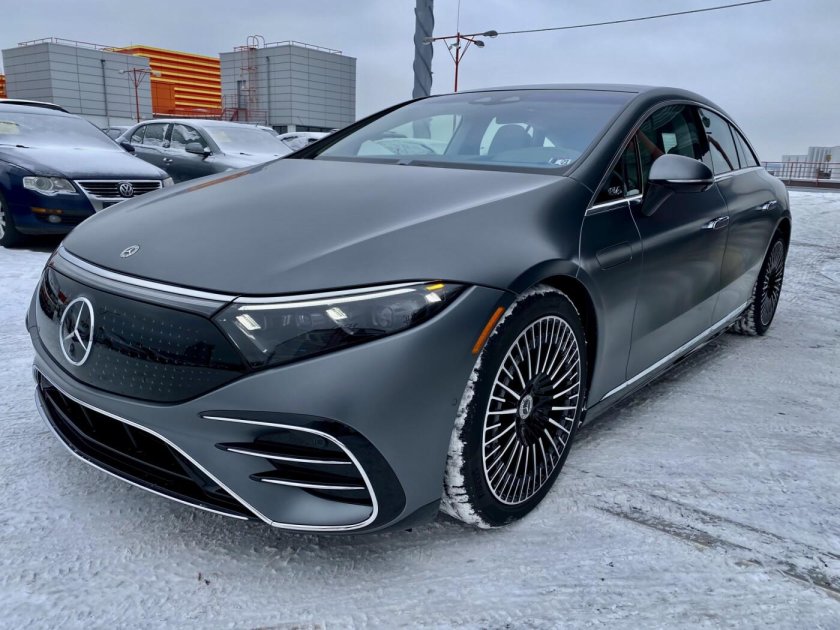 Мерседес EQS 580