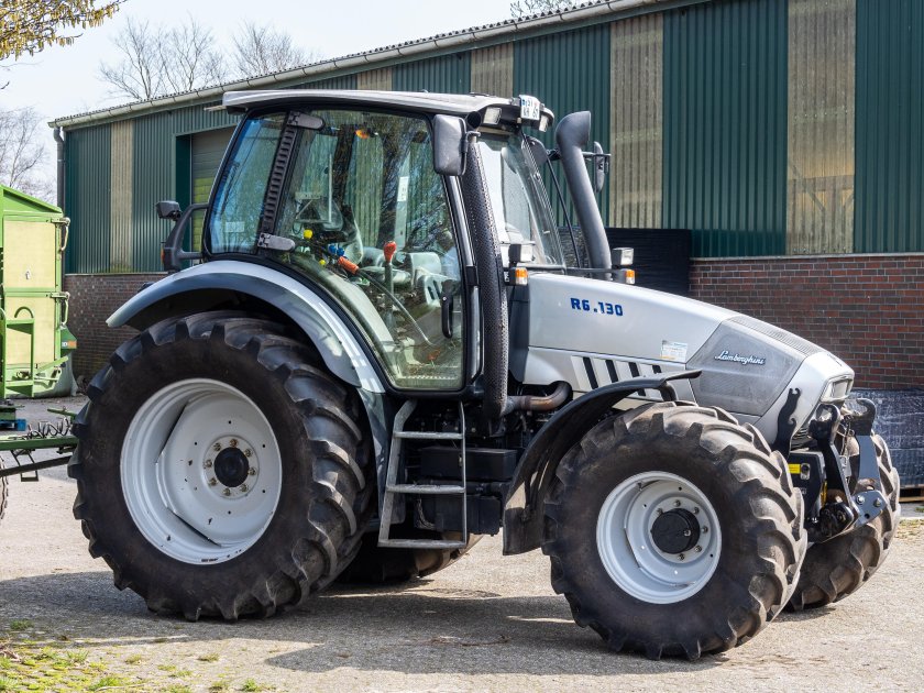 Трактор Lamborghini r6