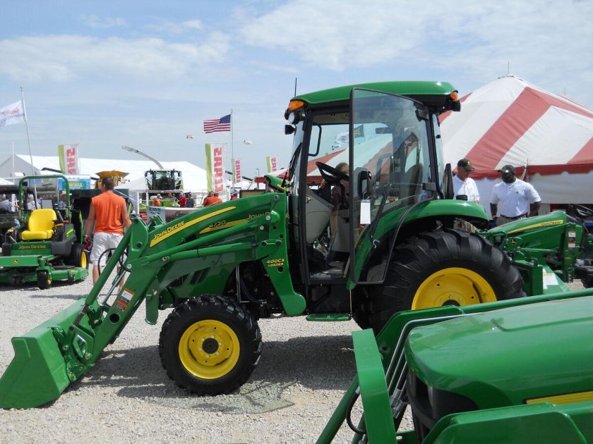 John Deere 4720