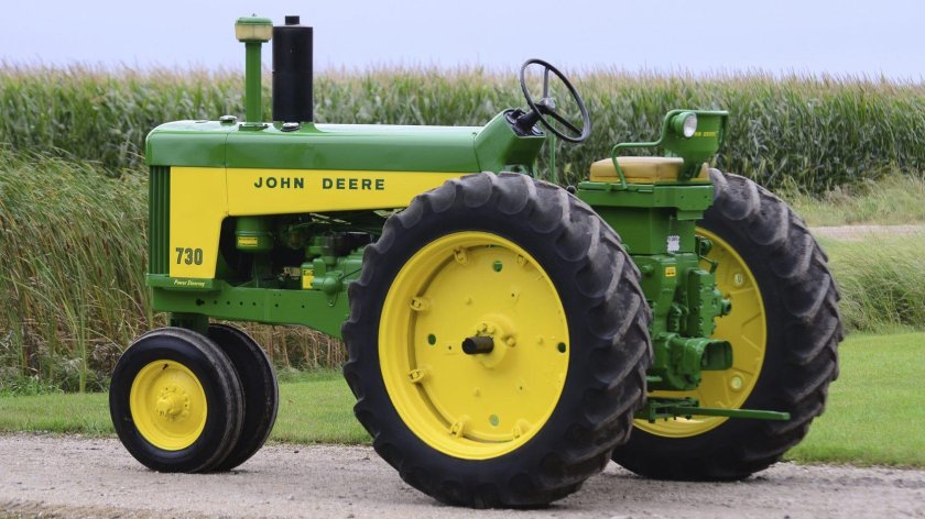 John Deere 730